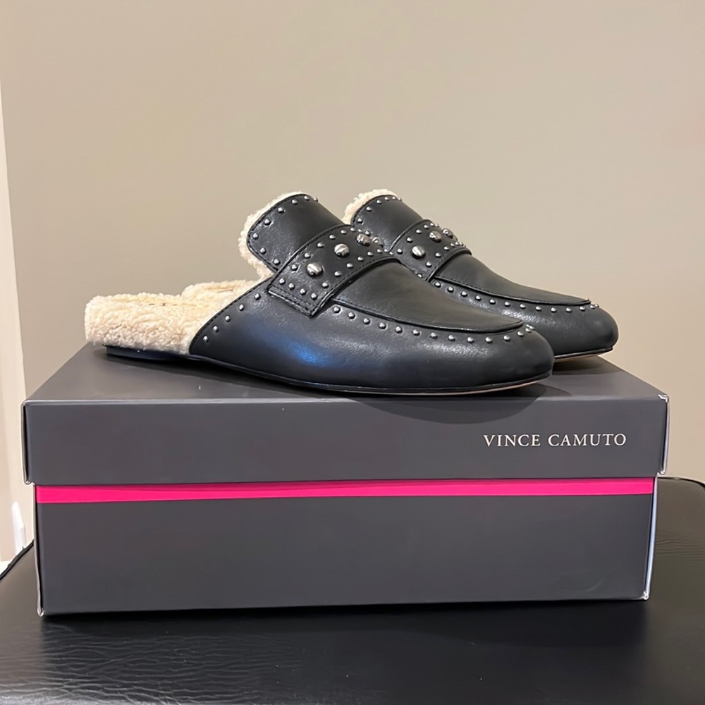 Vince Camuto flats